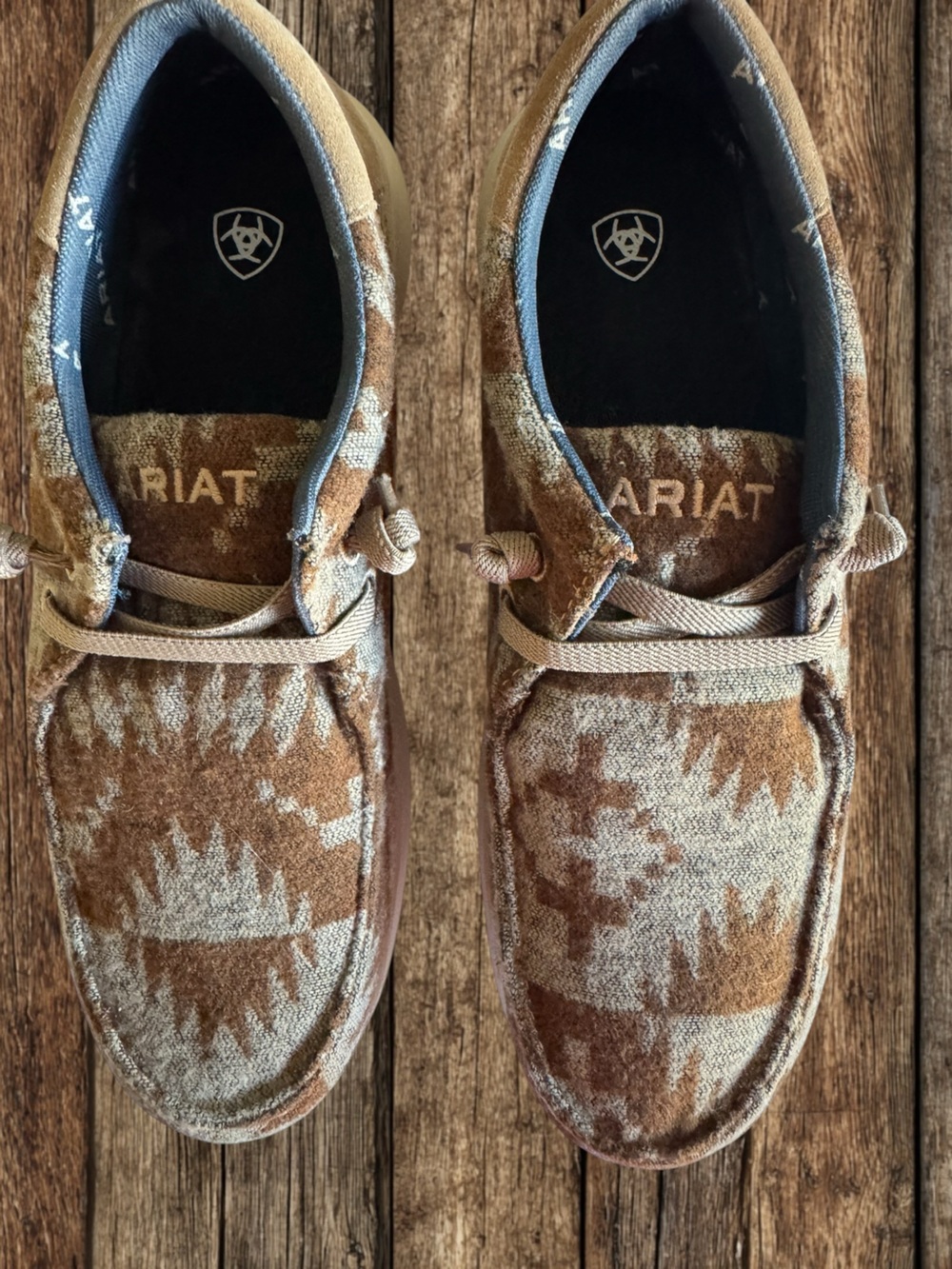 Ariat Tan and Cream Western Patterned Slip-On Shoe SZ 10.5